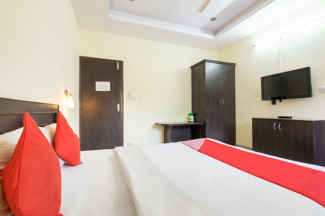 Oyo 345 Hotel Red Mount Aquilla Bangalore Dış mekan fotoğraf